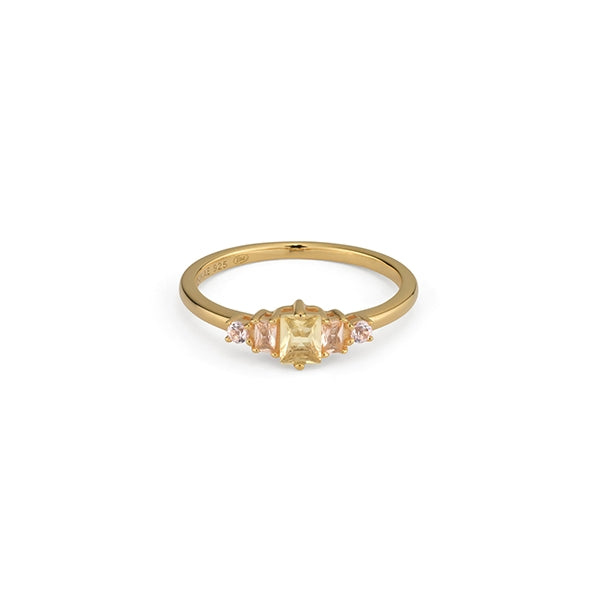 Gold ring from 24KAE JEWELS JEWELRY Mod. 12467Y/58 with intricate design and delicate stones.