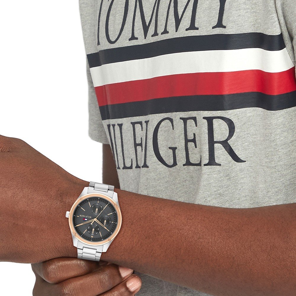 TOMMY HILFIGER Mod. 1710541 Gent's Quartz Watch, 43mm case, water resistant 5 ATM, mineral dial, in official packaging.