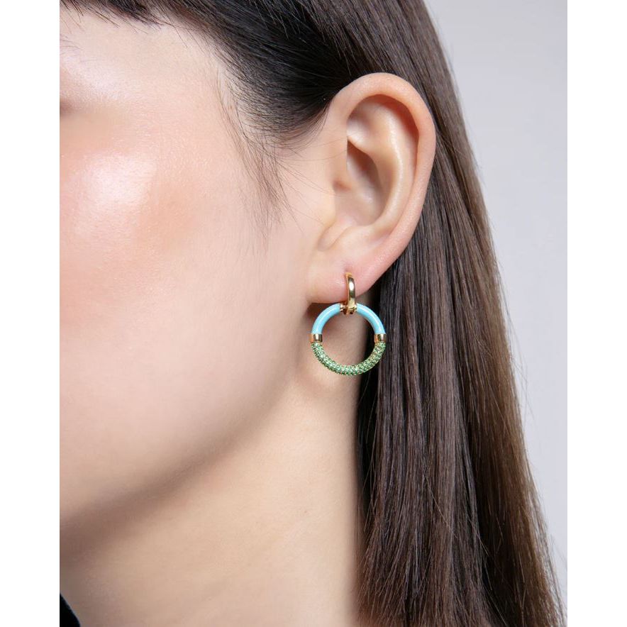 Close-up of model wearing VICEROY JEWELS Mod. 13199E100-99 earrings, mineral dial, silver 925°, quartz analog, 10 ATM water resistance.