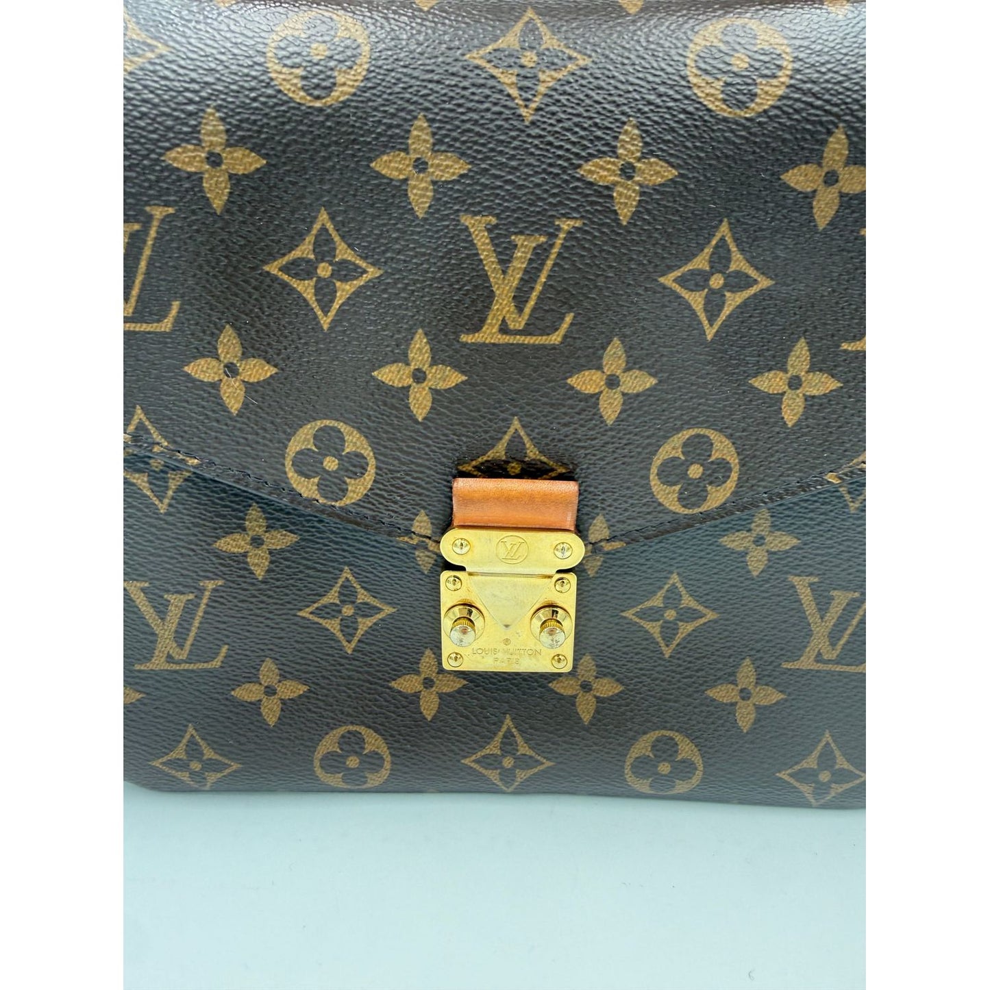 Louis Vuitton LOUIS VUITTON METIS Monogram Handbag