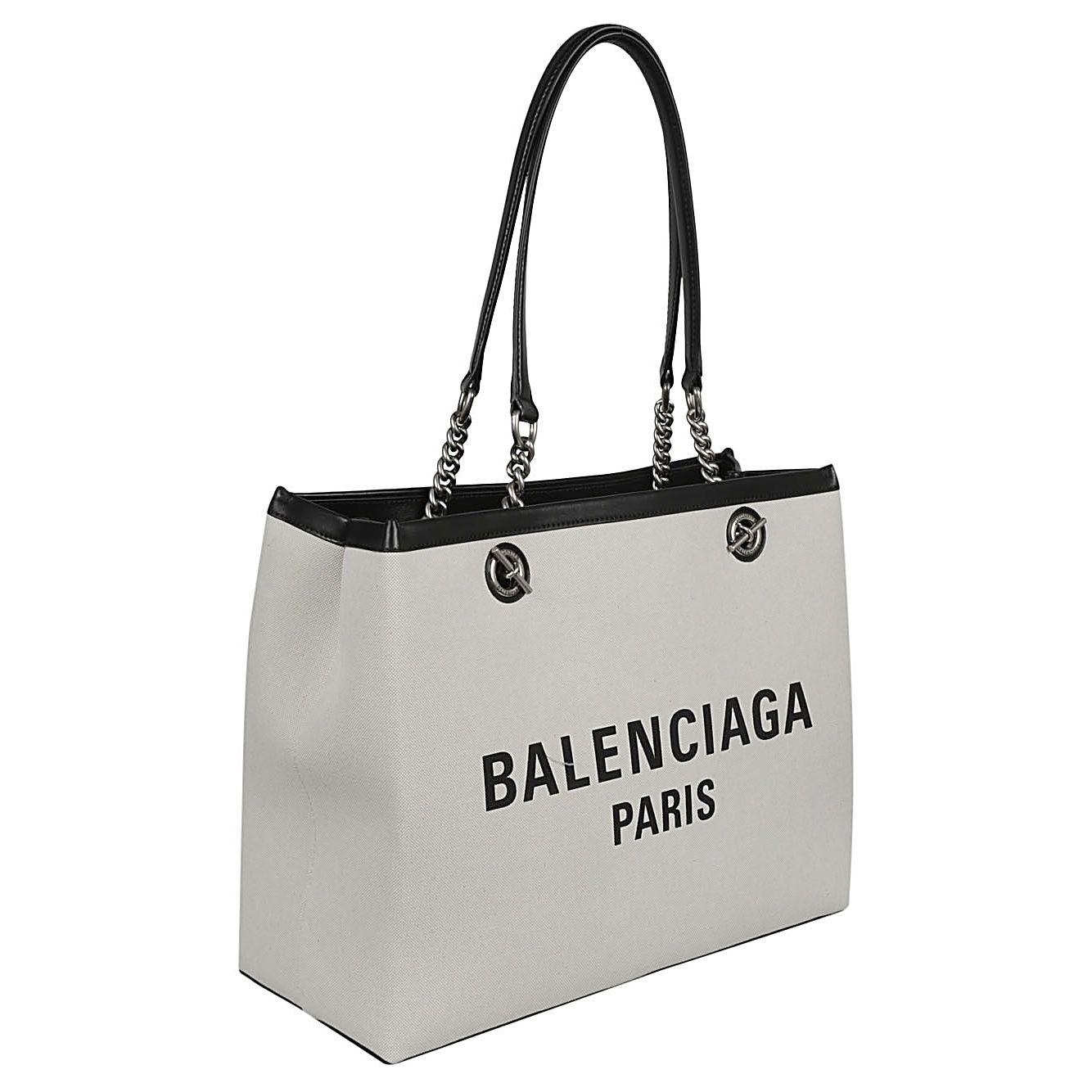 Front view with bag zipped and handles upright.