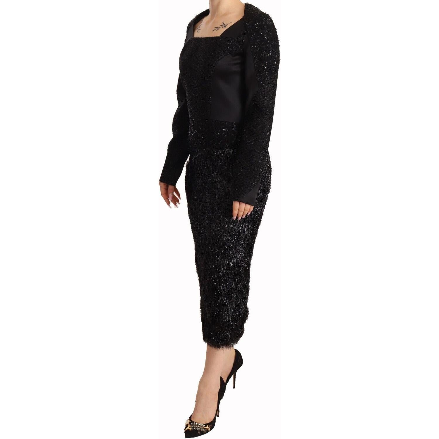 فستان ماشا ما الأنيق ذو الأكمام القصيرة والمزين باللون الأسود