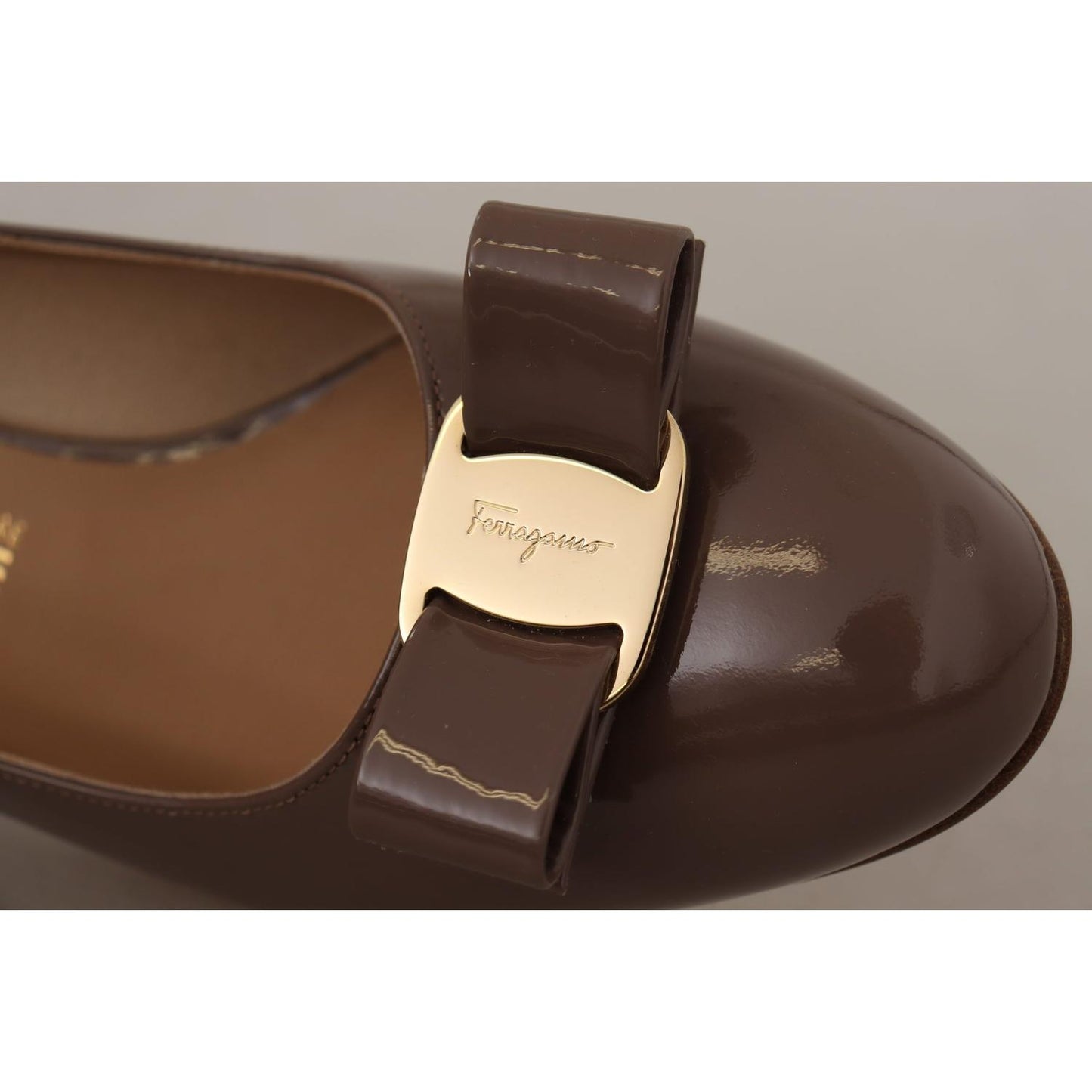 Salvatore Ferragamo Elegant Caraway Brown Pumps with Vara Bow WOMAN PUMPS