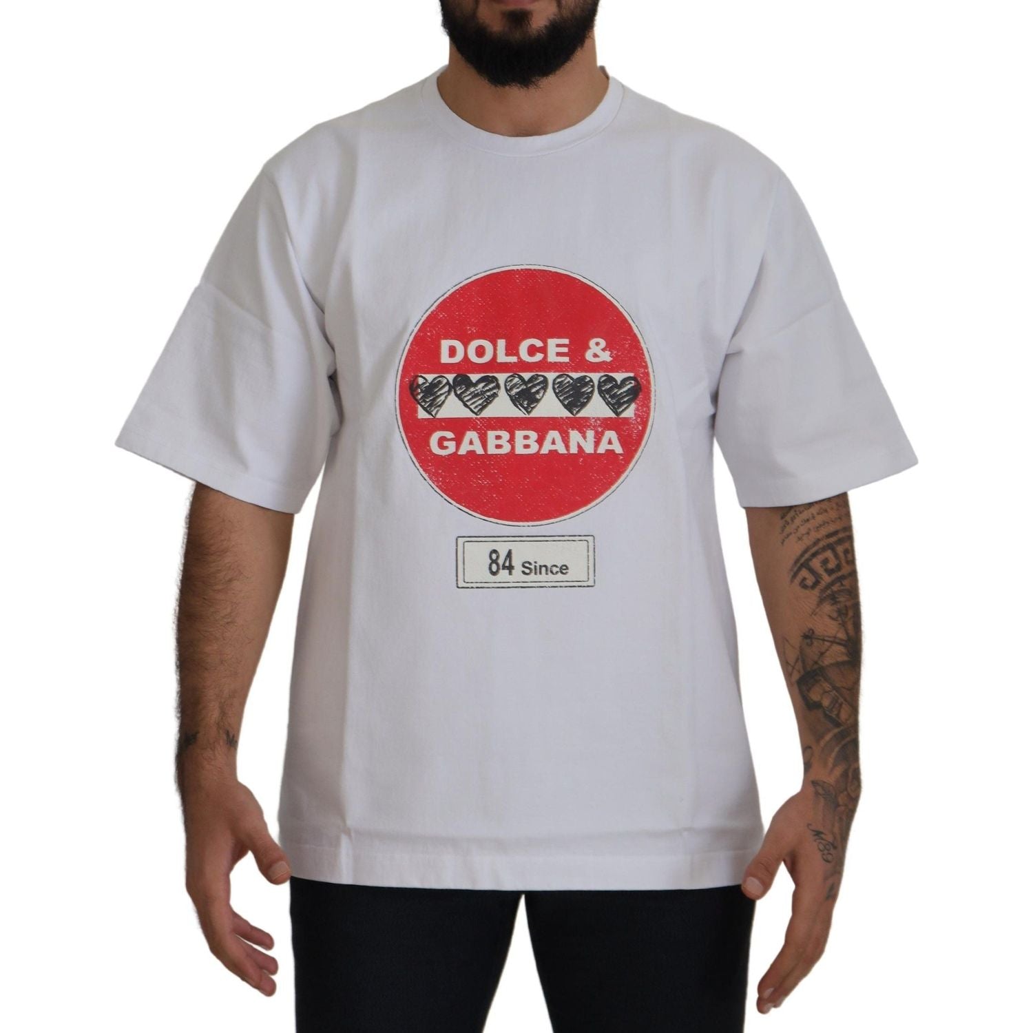 تي شيرت Dolce &amp; Gabbana Chic باللون الأبيض من القطن بطبعة Heart Amor