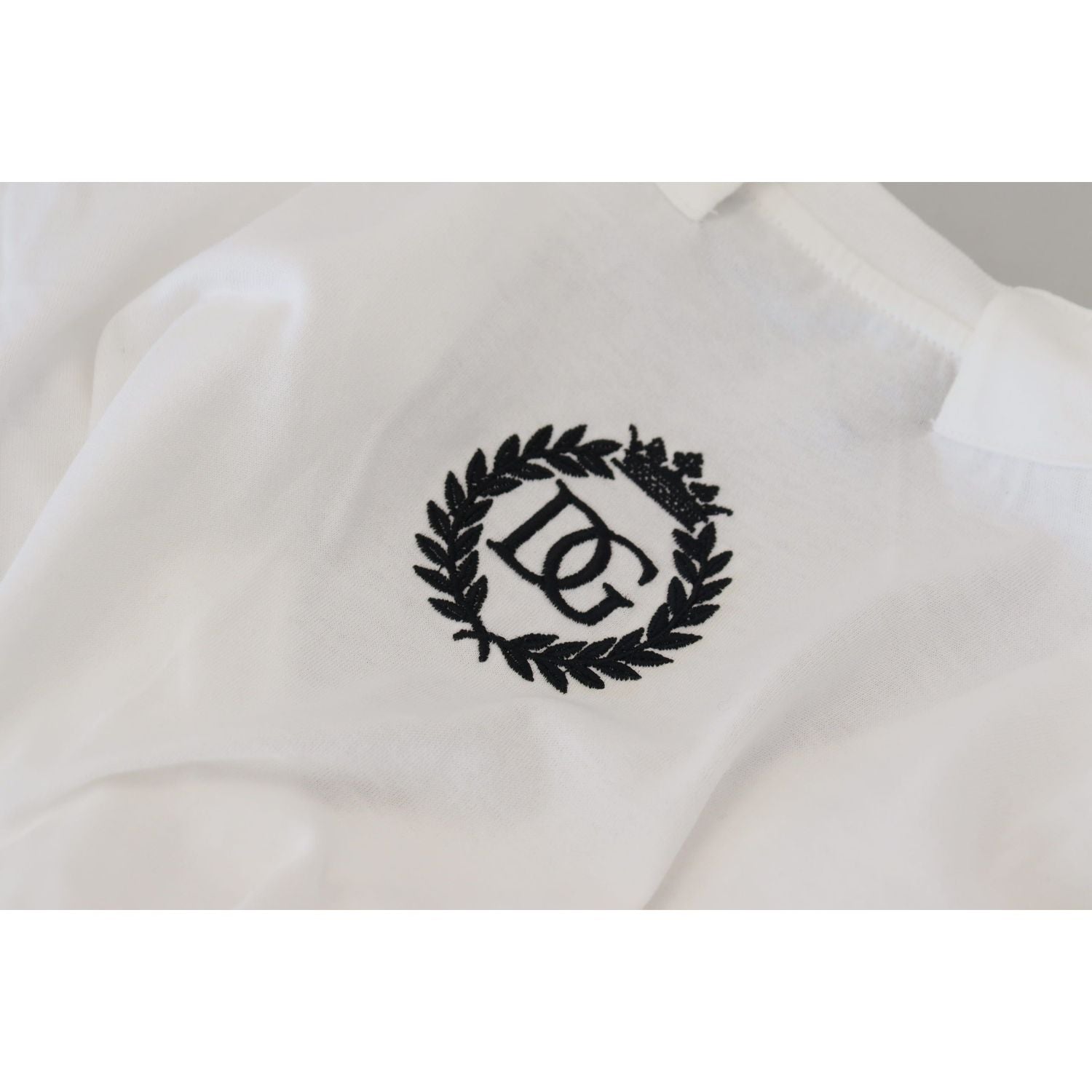 تي شيرت دولتشي آند غابانا الأنيق المصنوع من القطن باللون الأبيض