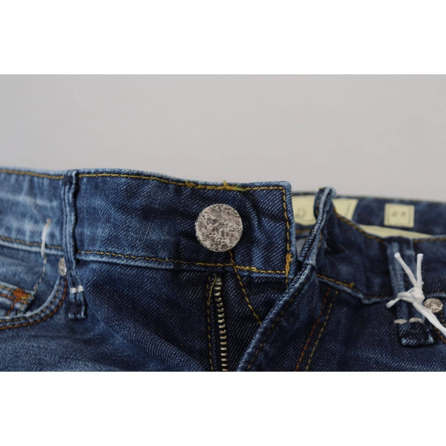 بنطلون جينز أنيق أزرق اللون بخصر منخفض