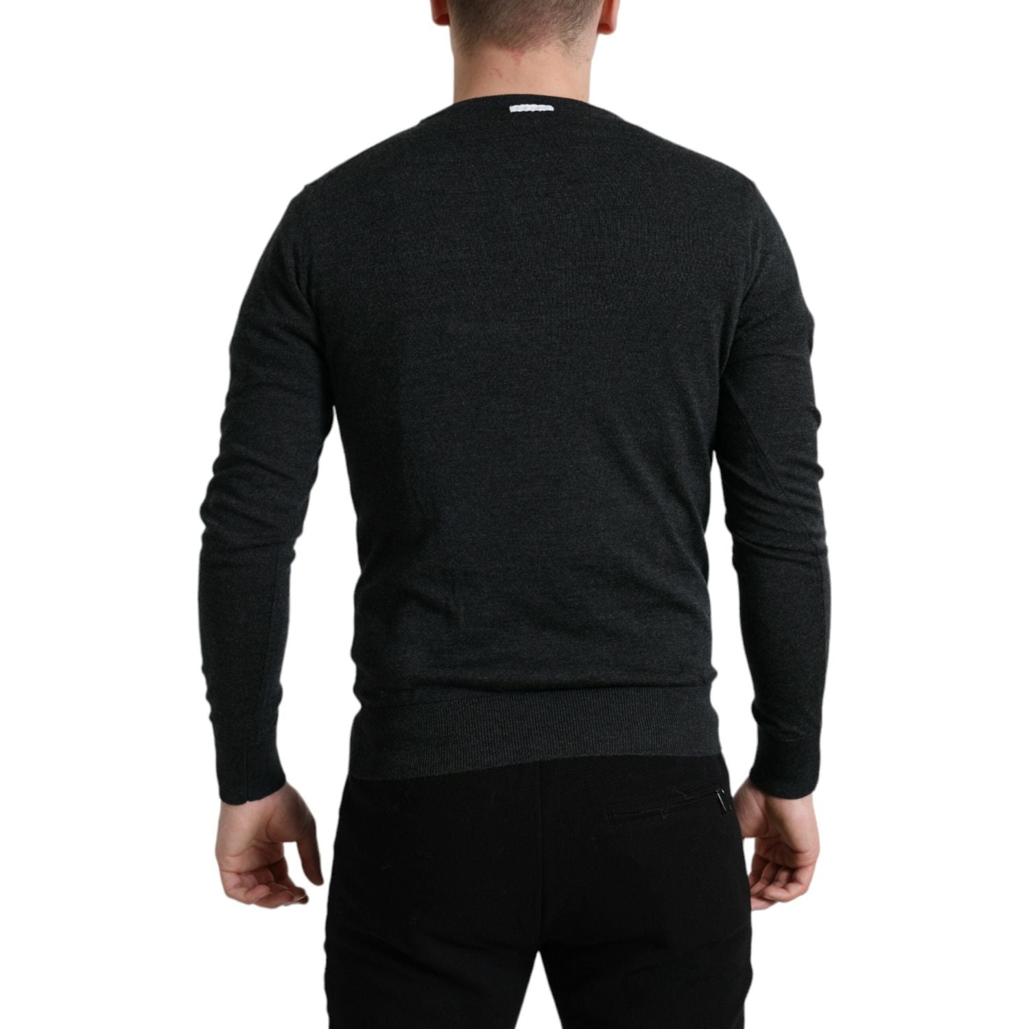 优雅灰色羊毛套衫