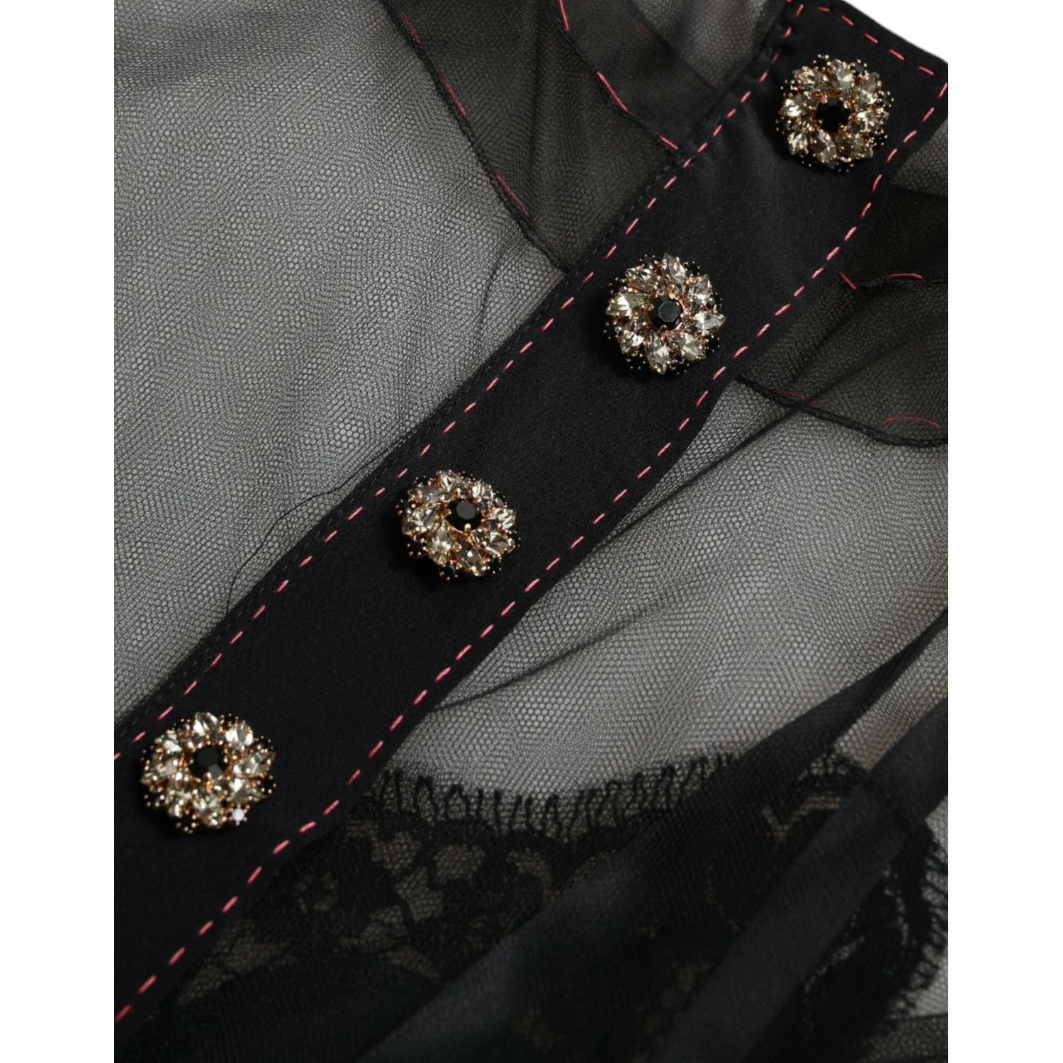 فستان سهرة طويل من التول المطرز بالورود من دولتشي آند غابانا