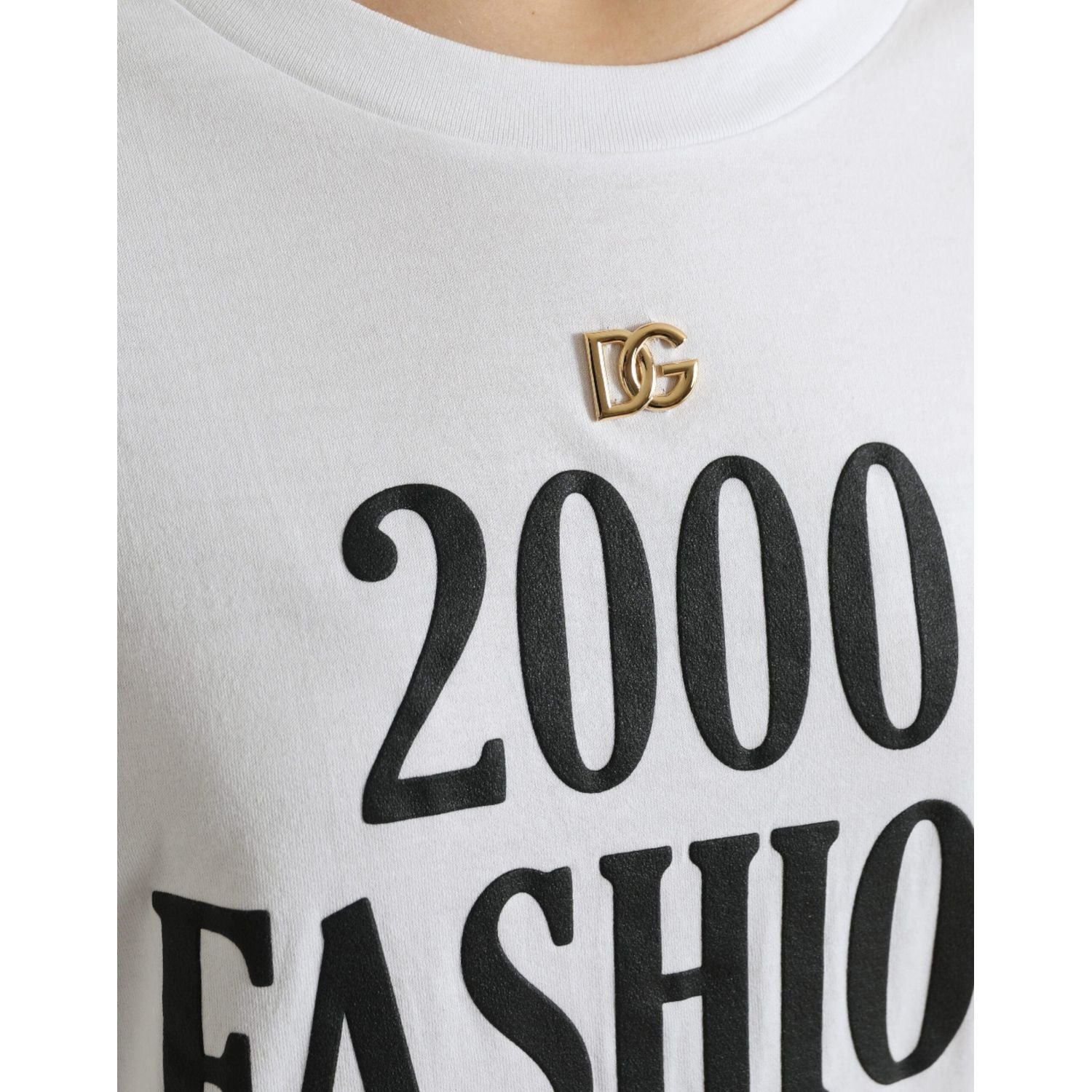 تي شيرت دولتشي آند غابانا الأنيق المصنوع من القطن باللون الأبيض