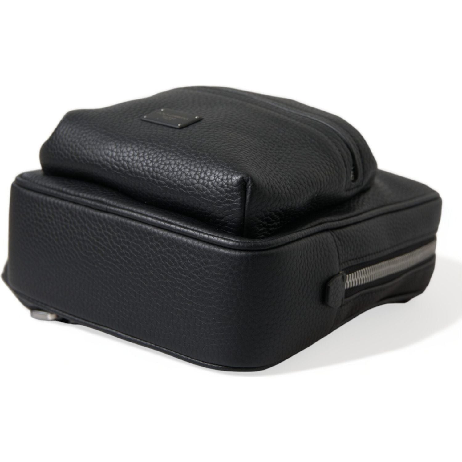 حقيبة ظهر صغيرة أنيقة من جلد العجل باللون الأسود من دولتشي آند غابانا