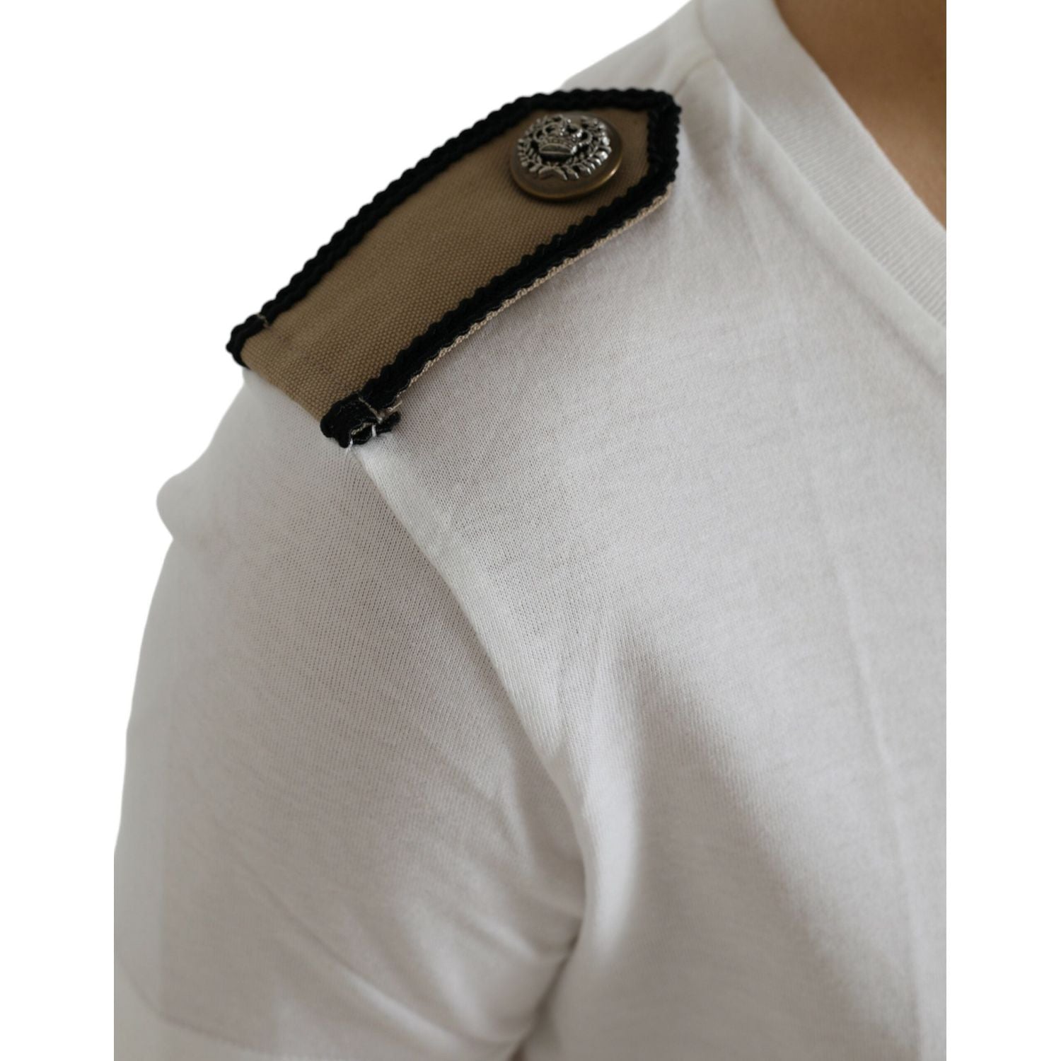 تي شيرت دولتشي آند غابانا الأنيق أحادي اللون برقبة دائرية