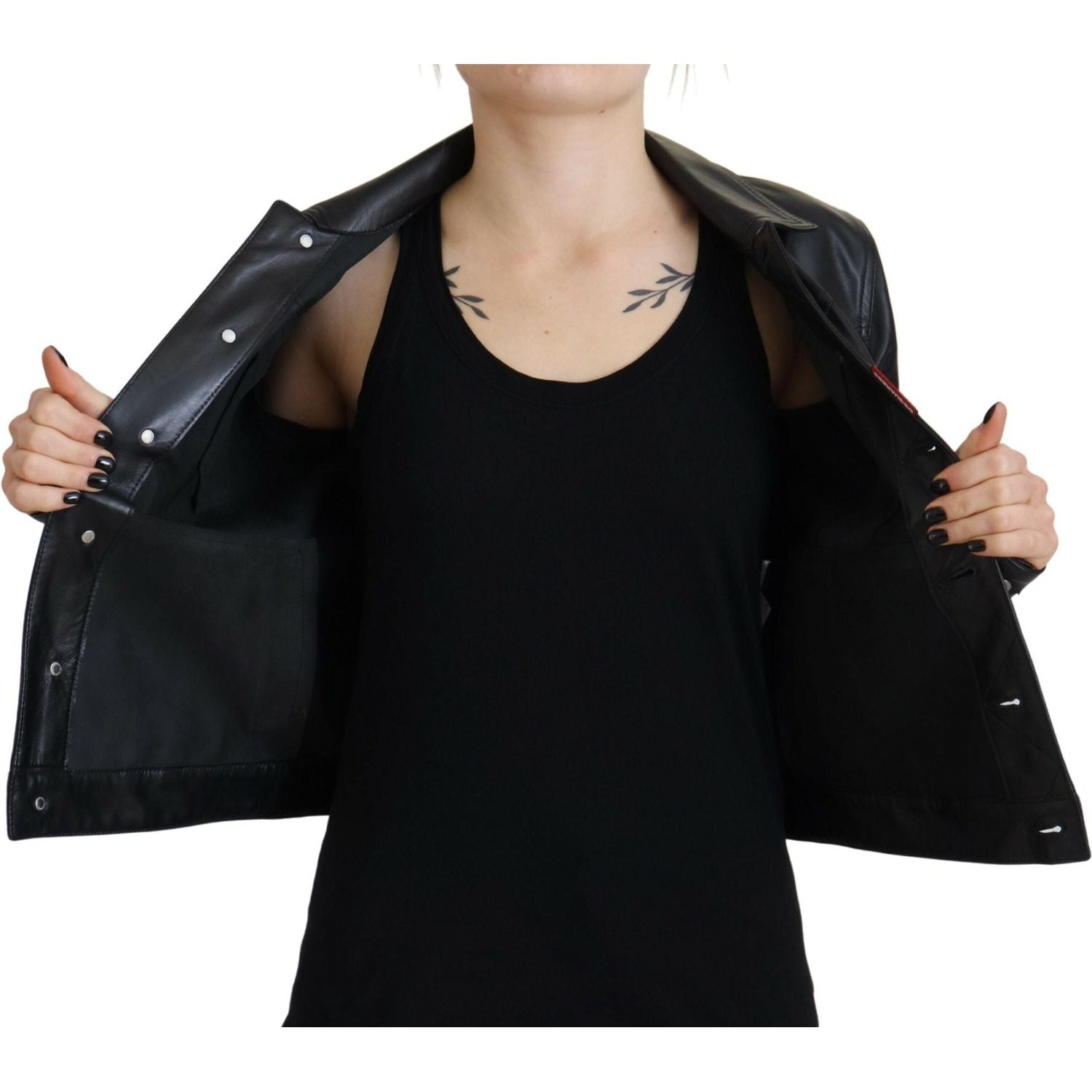 سترة Dsquared² جلدية سوداء بأكمام طويلة وياقة