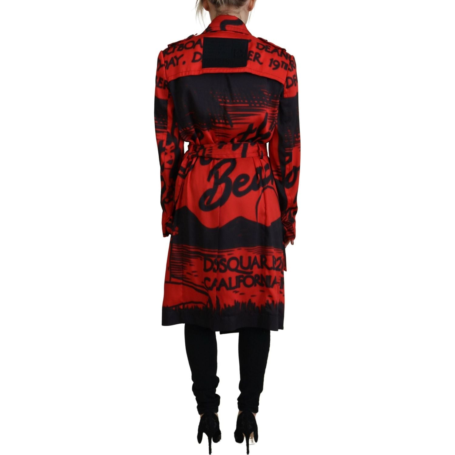 جاكيت معطف Desigual بياقة وأزرار مطبوعة باللون الأحمر من Dsquared²