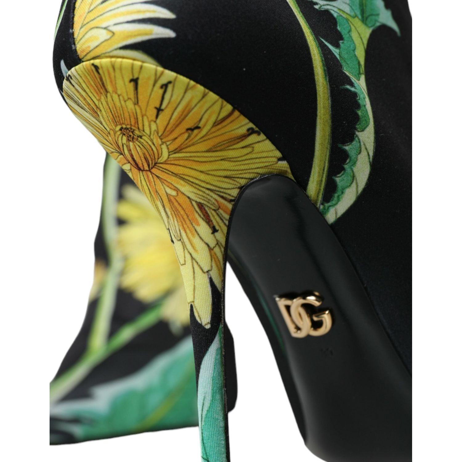 حذاء من قماش الجيرسي المطاطي الأسود المزهر من دولتشي آند غابانا يصل إلى الكاحل