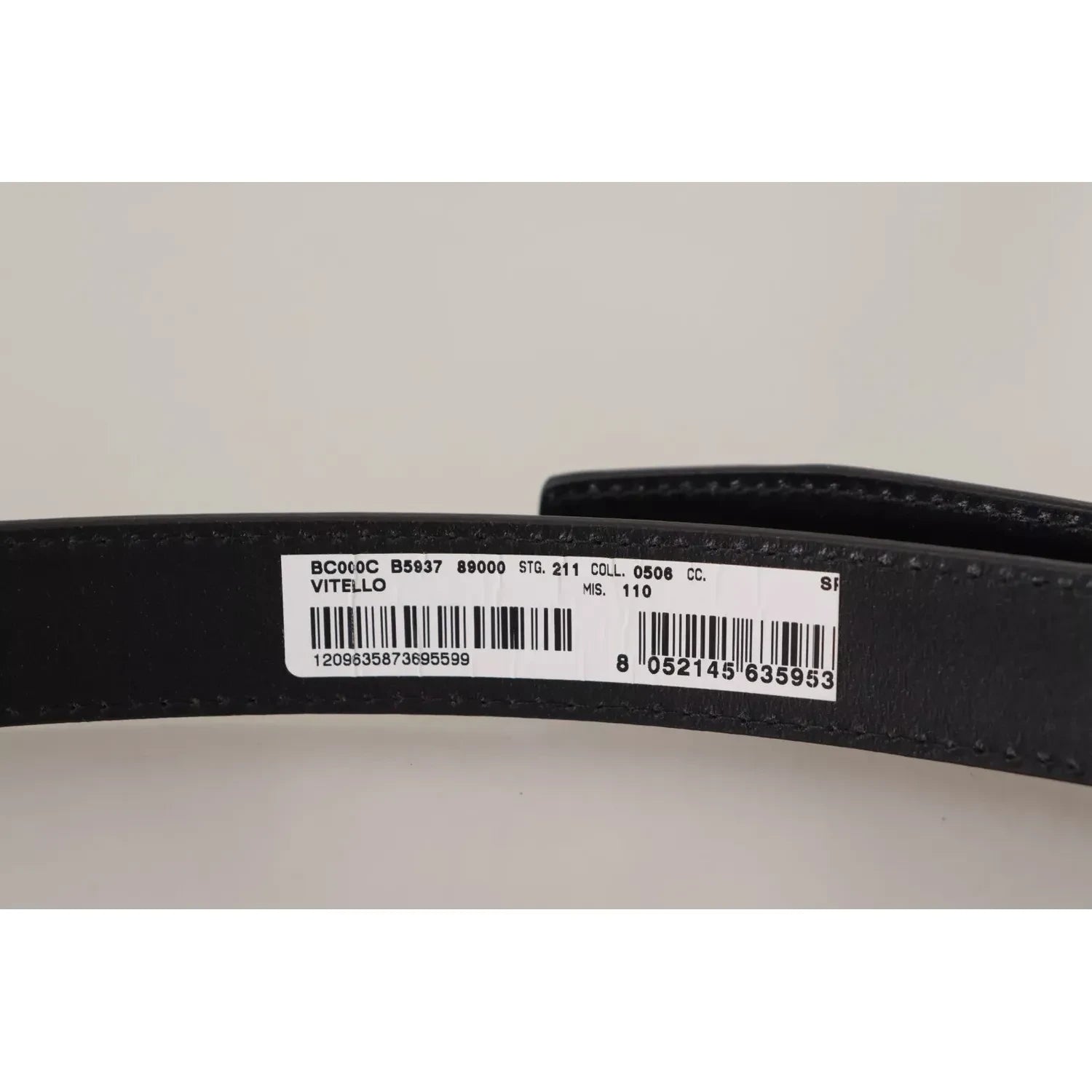 حزام دولتشي آند غابانا الكلاسيكي المصنوع من جلد العجل الأسود بمشبك معدني عتيق