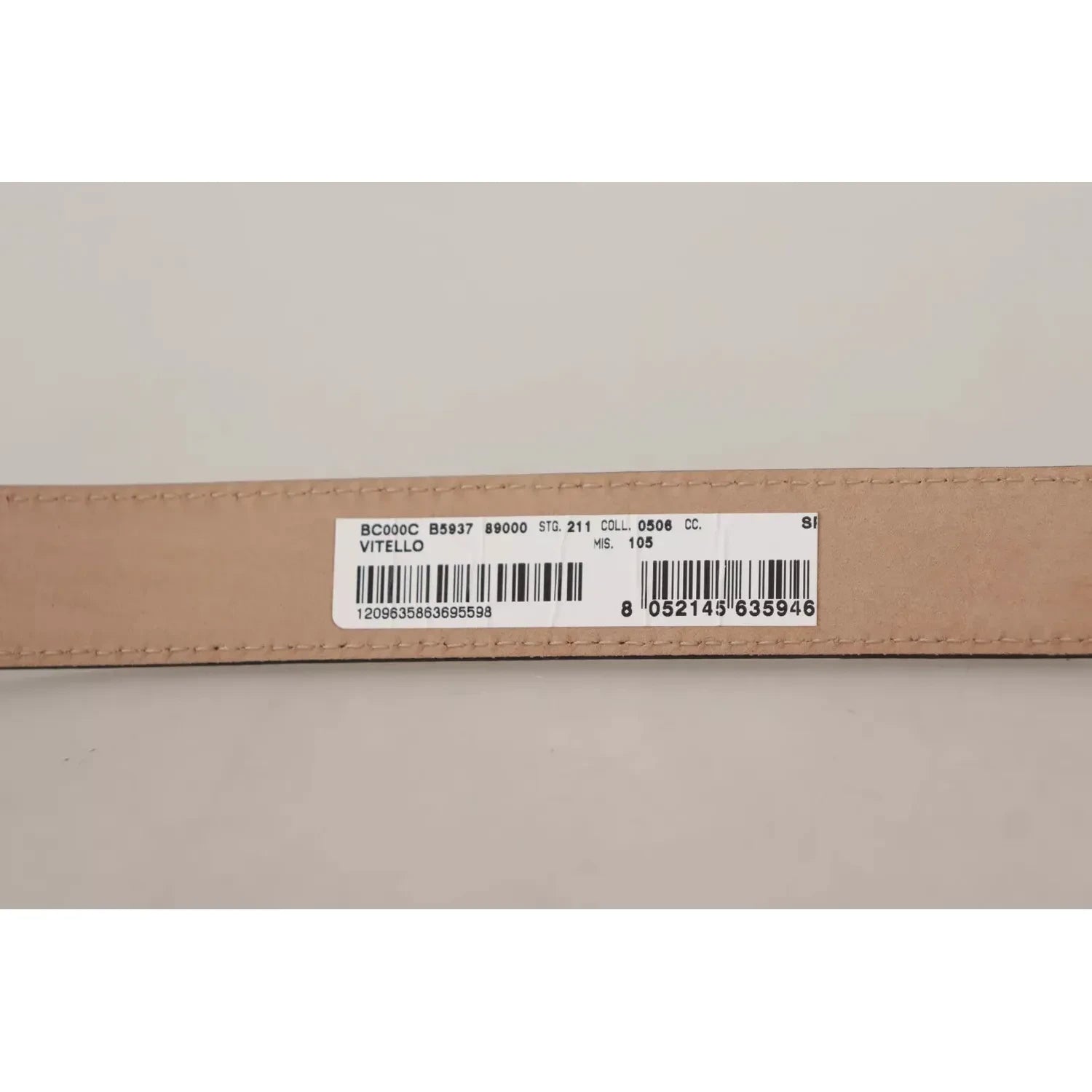 حزام دولتشي آند غابانا الكلاسيكي المصنوع من الجلد الأسود بمشبك معدني فضي