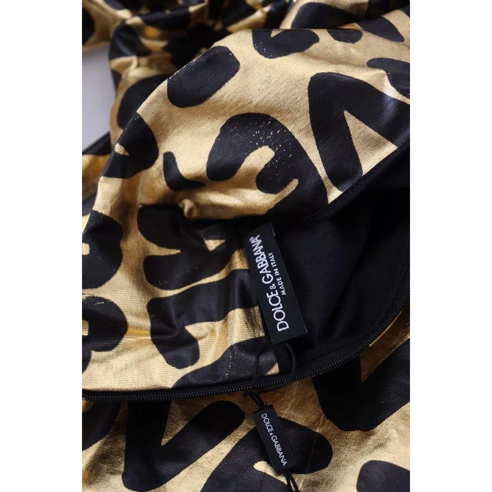 سترة صوفية بطبعة شعار دولتشي آند غابانا باللون الذهبي بياقة مدورة