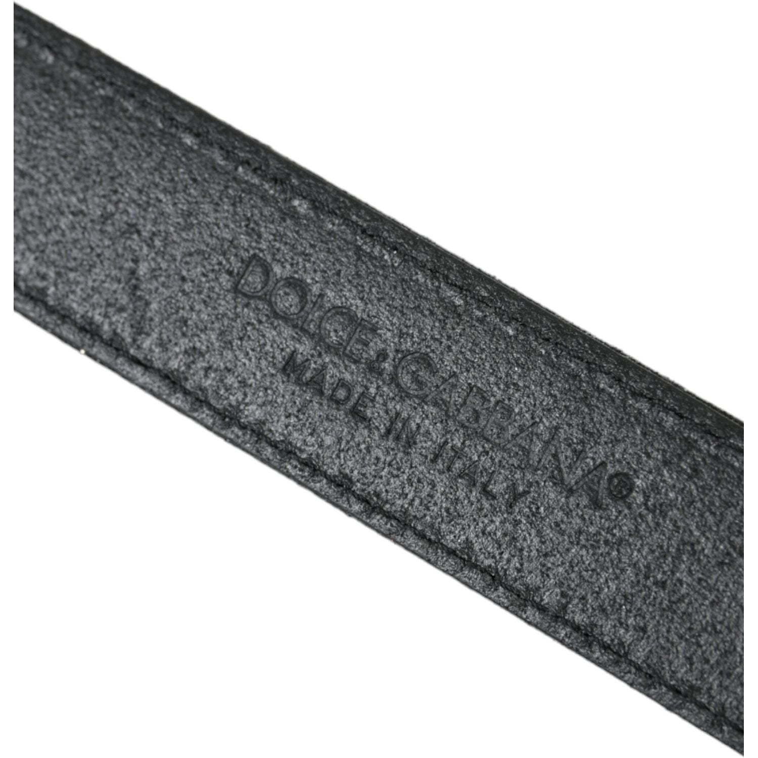 حزام دولتشي آند غابانا المصنوع من الجلد الأسود اللامع مع مشبك فضي