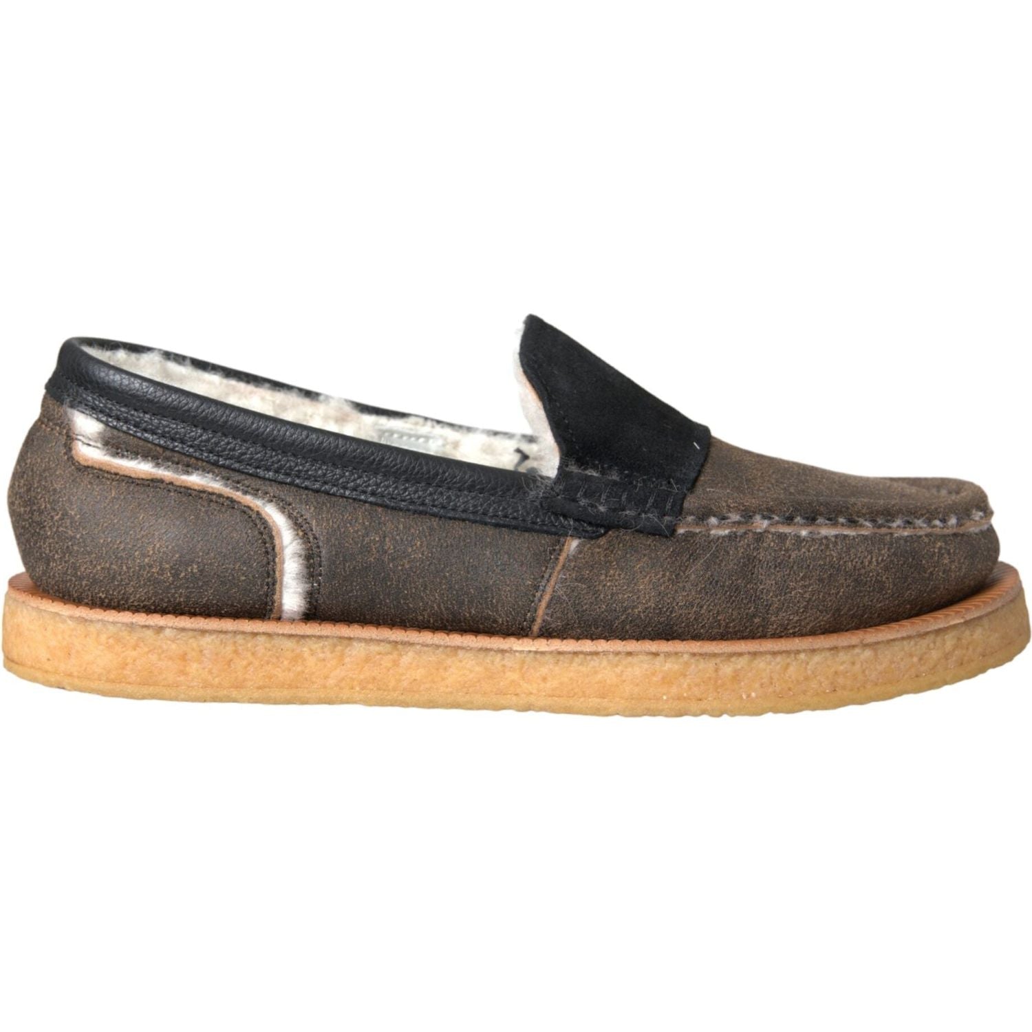 حذاء رجالي من دولتشي آند غابانا مصنوع من الجلد باللون البني والأسود