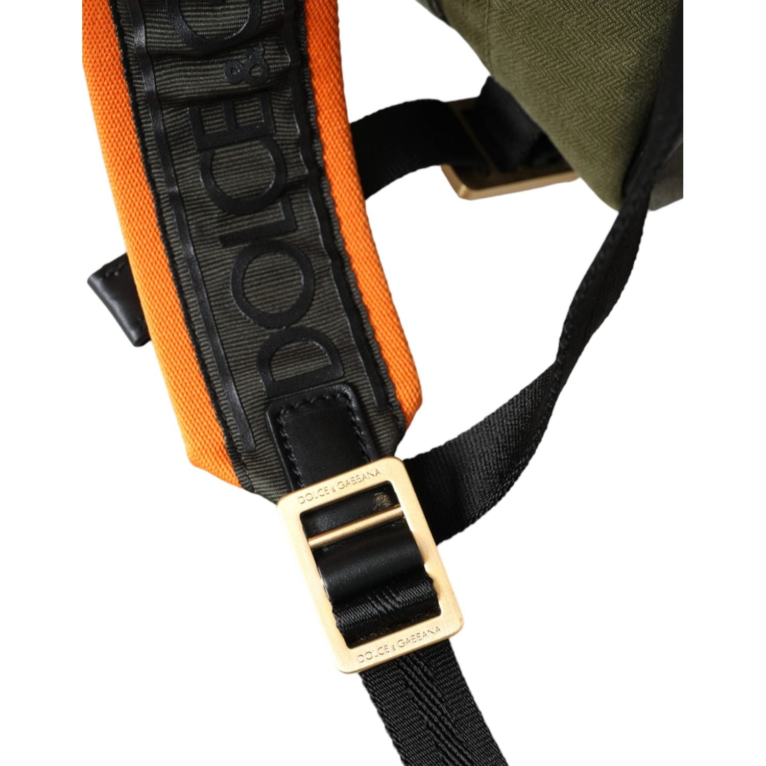 حقيبة ظهر من دولتشي آند غابانا باللون الأخضر العسكري المرقعة