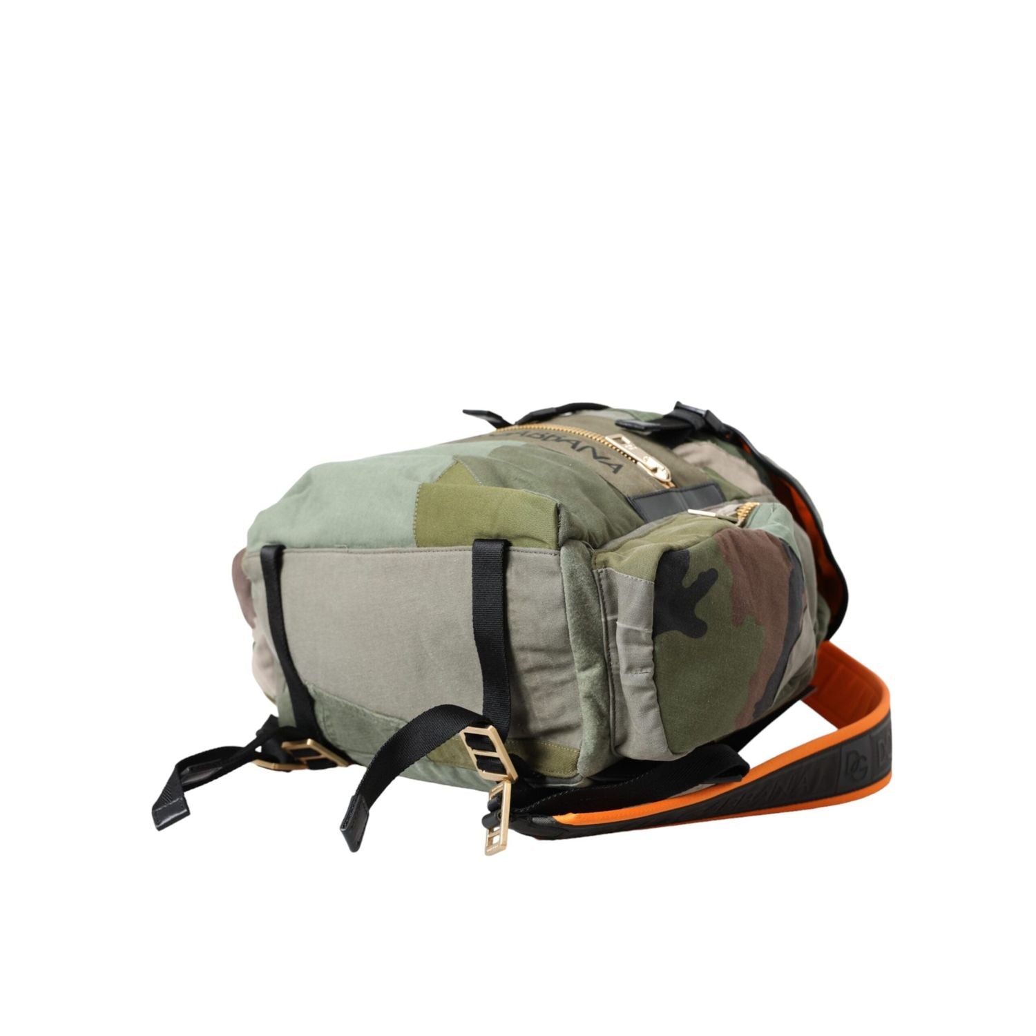 Front view with bag zipped and handles upright.