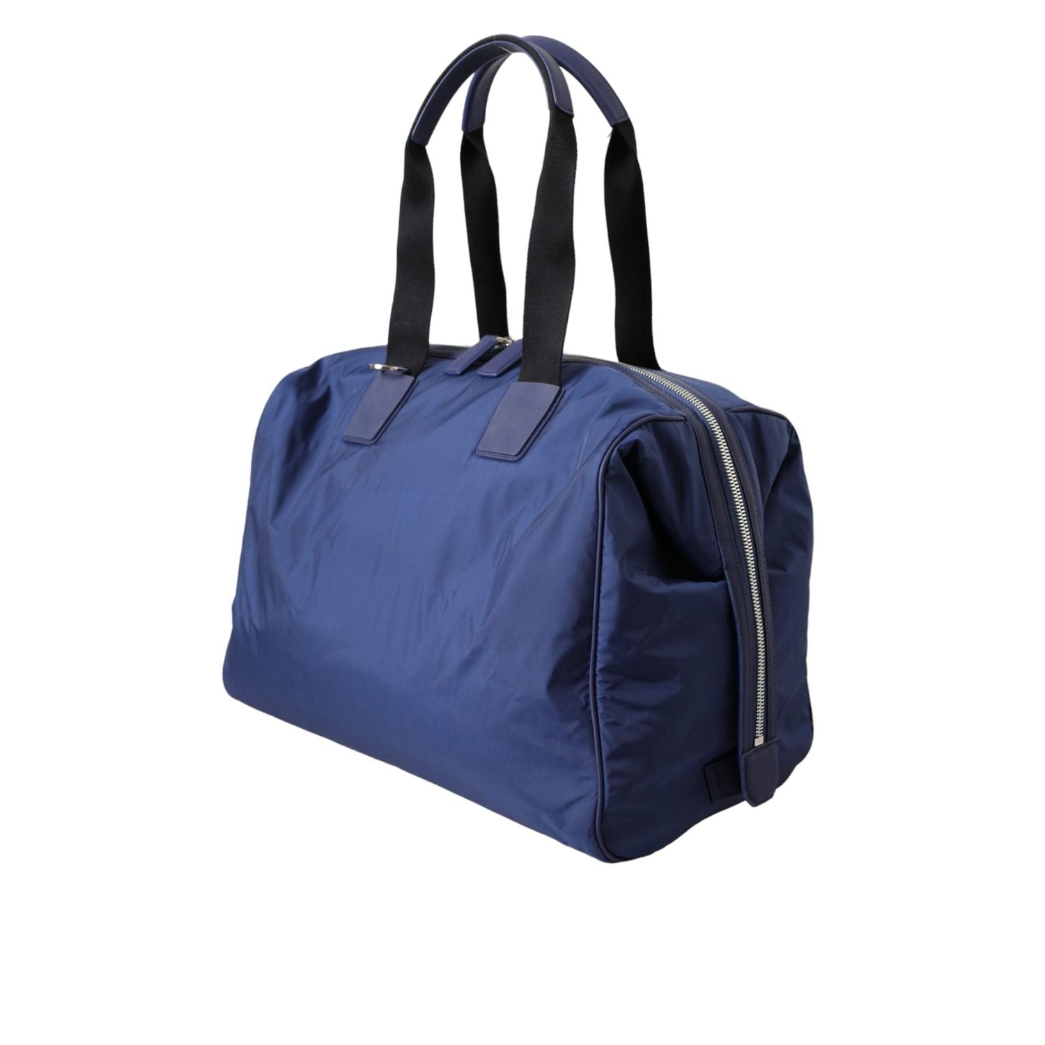 Front view with bag zipped and handles upright.