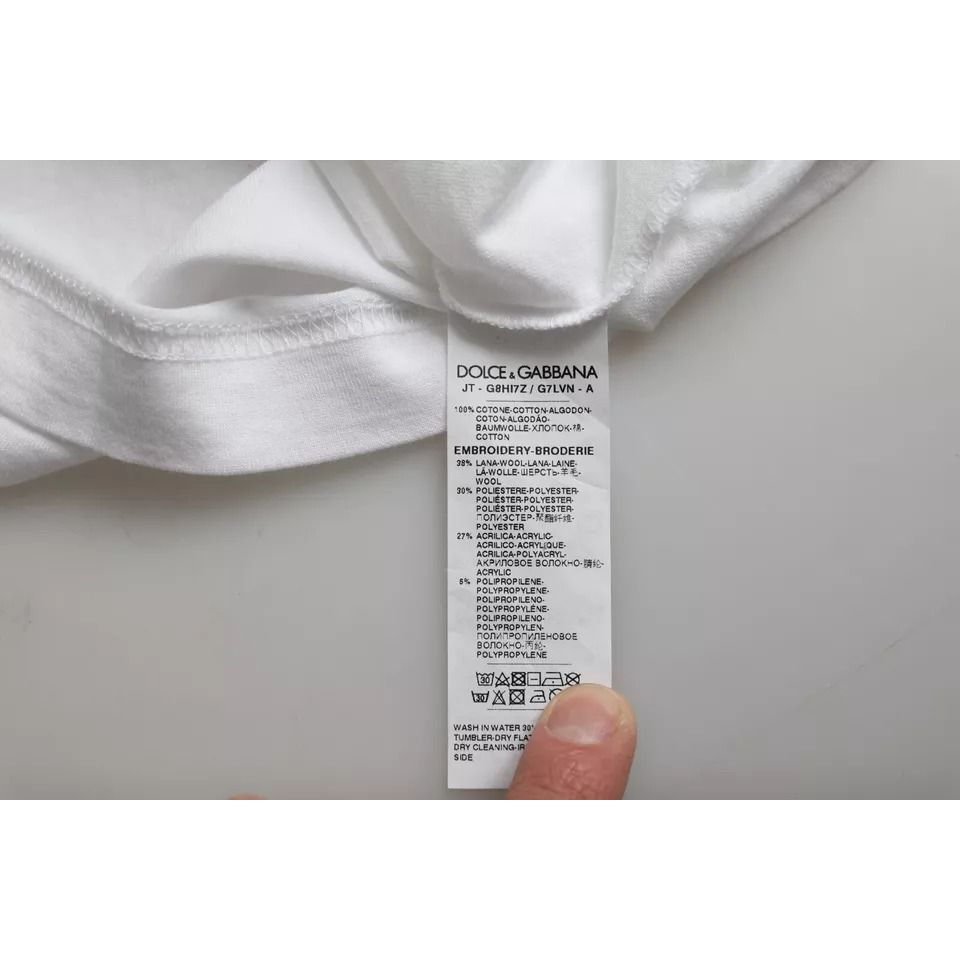 تي شيرت دولتشي آند غابانا كينج أوف لوف أبيض بأكمام قصيرة ورقبة دائرية
