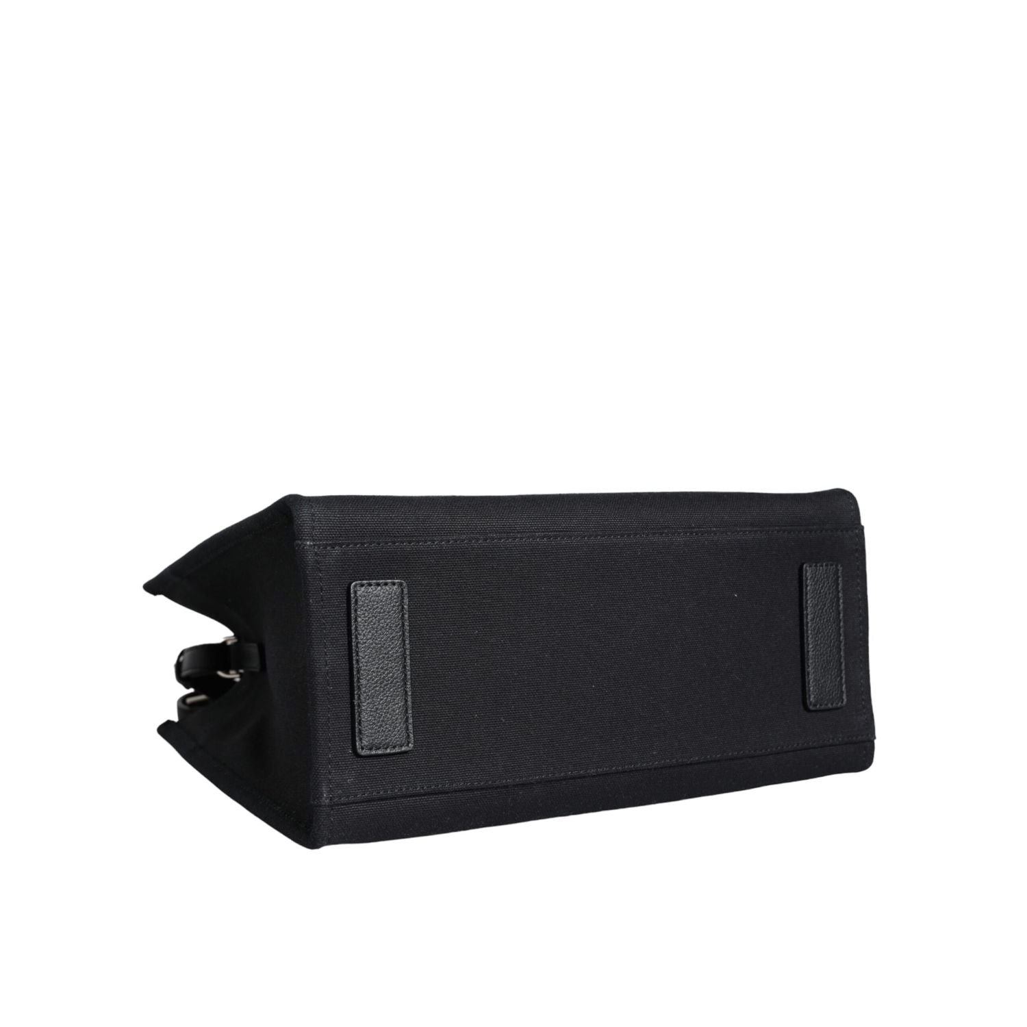 Front view with bag zipped and handles upright.
