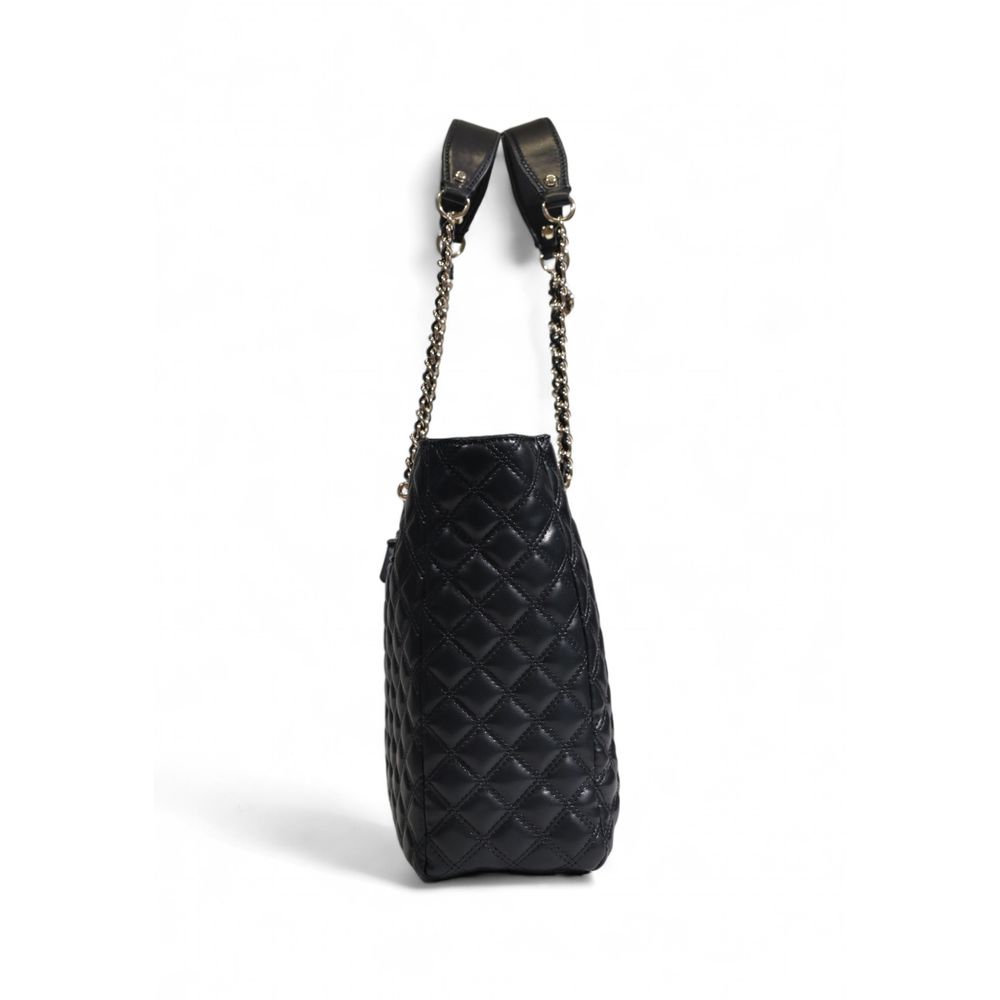 Front view with bag zipped and handles upright.