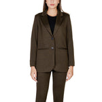 Model wearing ICHI Green Polyester Blazer, oversized fit, with jacquard texture and two-button closure, for a sophisticated look.