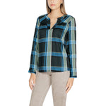 Woman wearing Street One Green Viscose Blouse from the fall/winter collection, featuring a plaid pattern.
