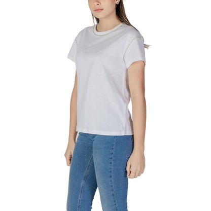 Woman wearing Liu Jo White Cotton T-Shirt with short sleeves and minimalist design.