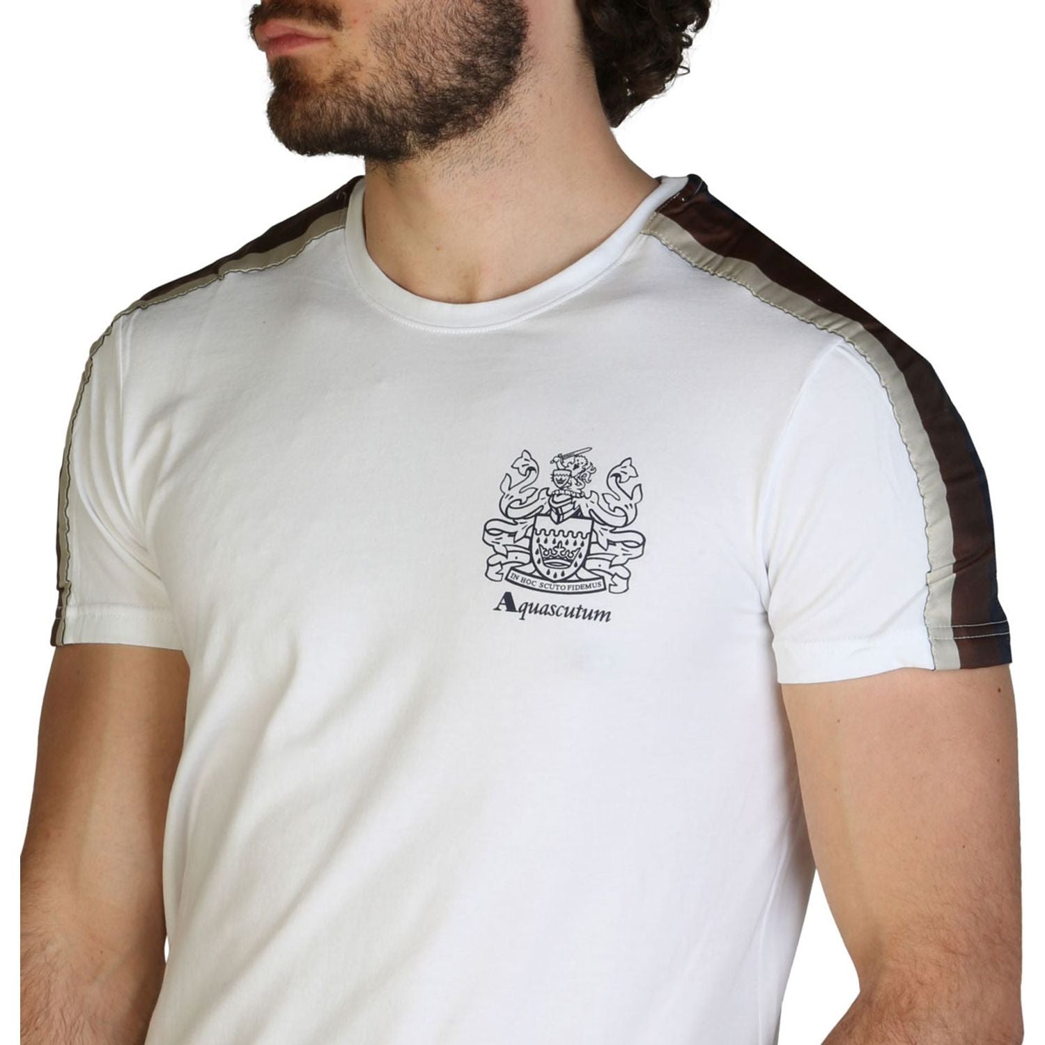 تي شيرتات اكواسكوتم 