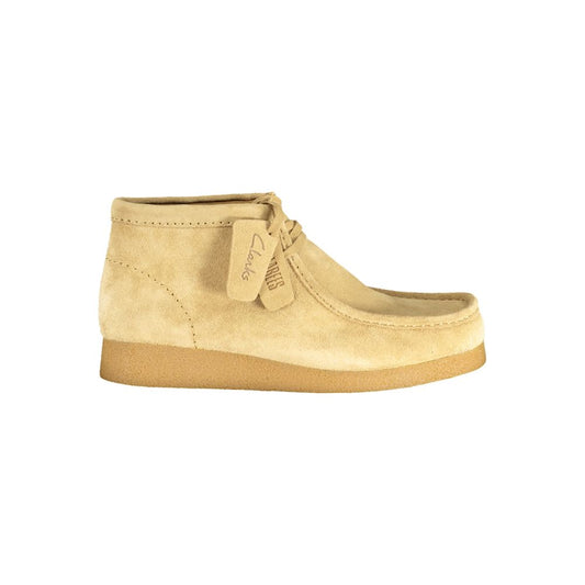 Clarks Beige Leather Men Sneaker with suede finish and removable footbed, featuring iconic Clarks logo for modern streetwear style.