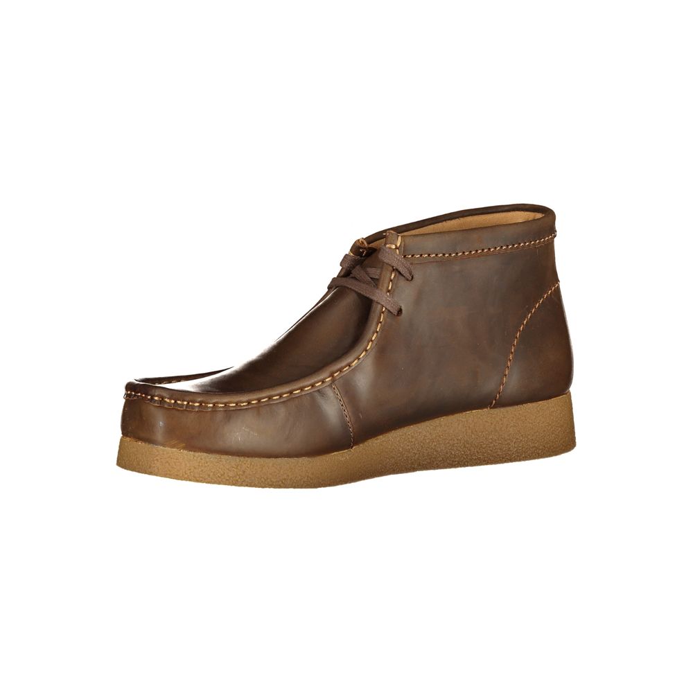 Clarks Brown Leather Men Sneaker featuring a stylish design, durable leather, and removable footbed for comfort.