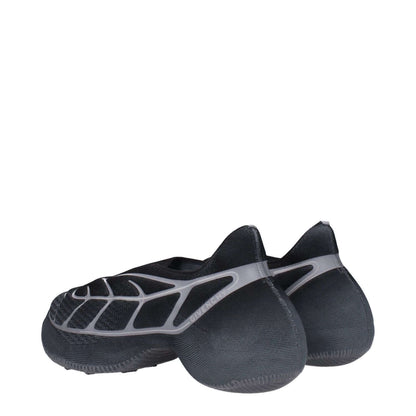 Givenchy Gray Fabric Athletic Sneakers with black accents, side logo, rubber sole, and mid heels. Casual style, MPN BH0076H1E4002.