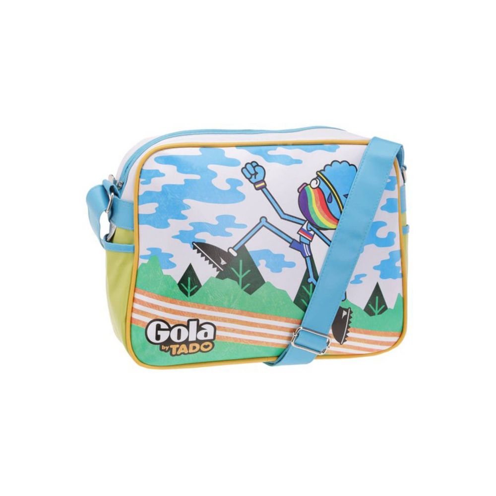 Front view with bag zipped and handles upright.