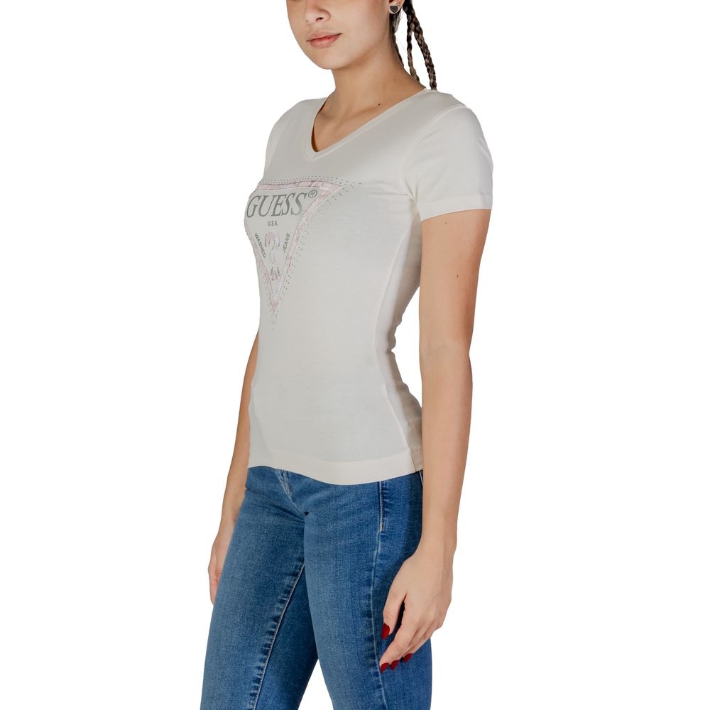 Woman wearing Guess Cream Cotton T-Shirt with V-neck and fitted design