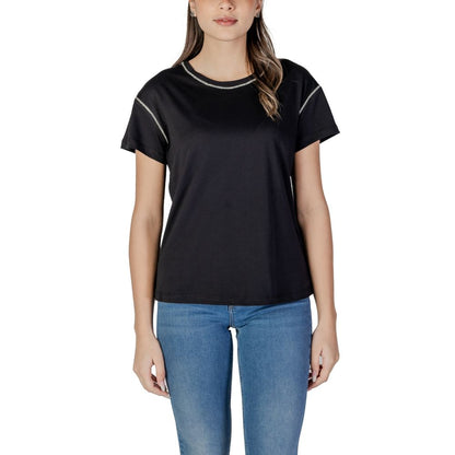 Liu Jo Black Cotton T-Shirt on a woman, featuring contrasting stitching details, short sleeves, and a regular fit for comfort.