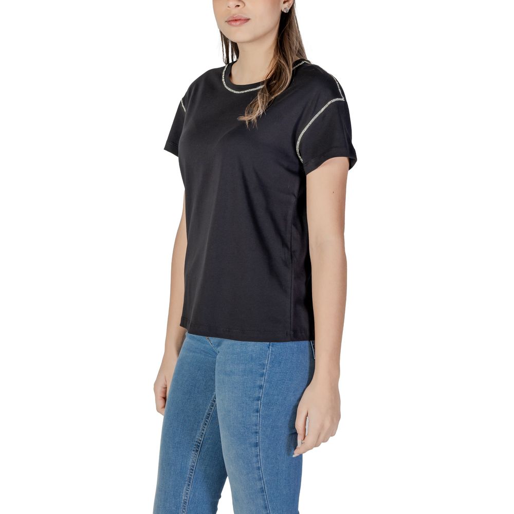 Woman wearing Liu Jo Black Cotton T-Shirt with contrasting stitching details on shoulders and neckline