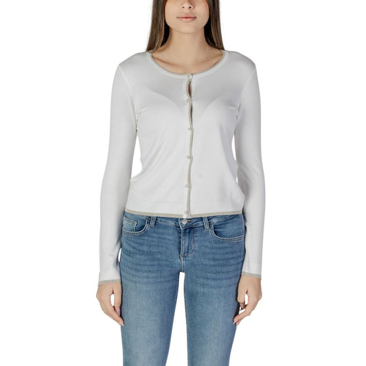 Woman wearing Liu Jo White Viscose Cardigan with long sleeves and button closure