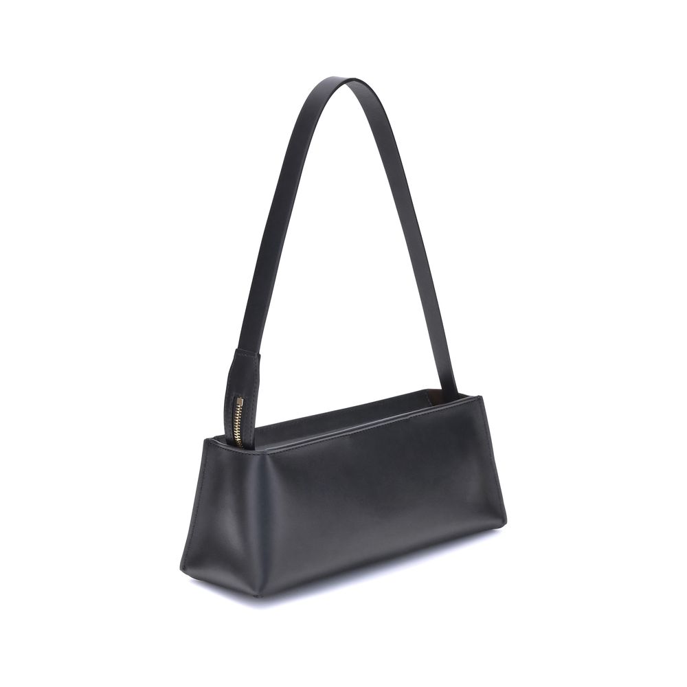 Front view with bag zipped and handles upright.