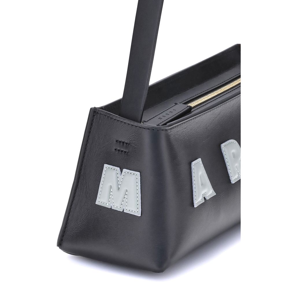 Front view with bag zipped and handles upright.