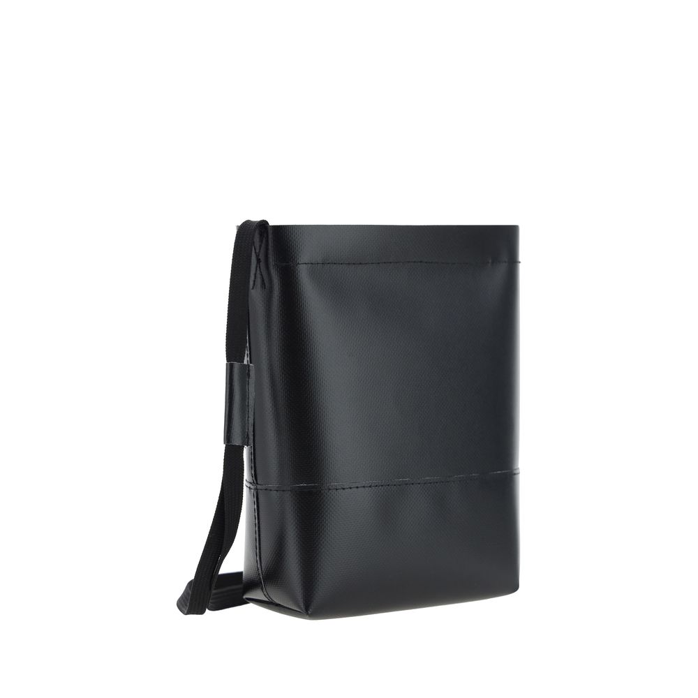 Front view with bag zipped and handles upright.