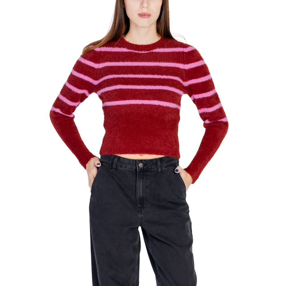 Only Red Nylon Sweater for women, part of the Fall/Winter knitwear collection, made of 70% nylon and 30% acrylic.