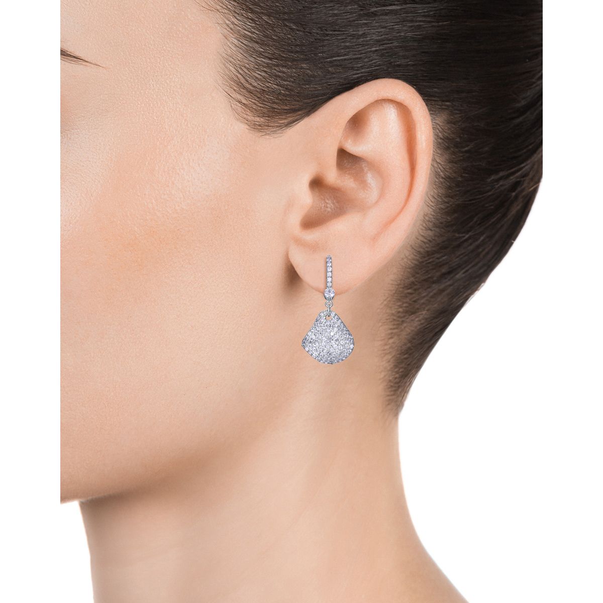 VICEROY JEWELS Mod. 13090E000-30 silver earrings on lady's ear, elegant silver 925° craftsmanship, quartz analog style, official box packaging.