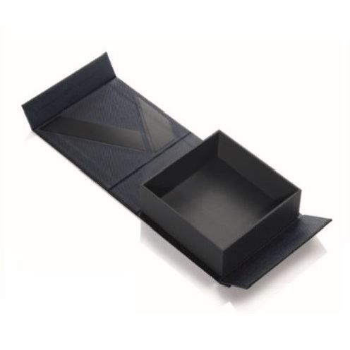 Black open jewelry box for VICEROY JEWELS Mod. 30005P000-94 bracelet, luxury gift packaging.