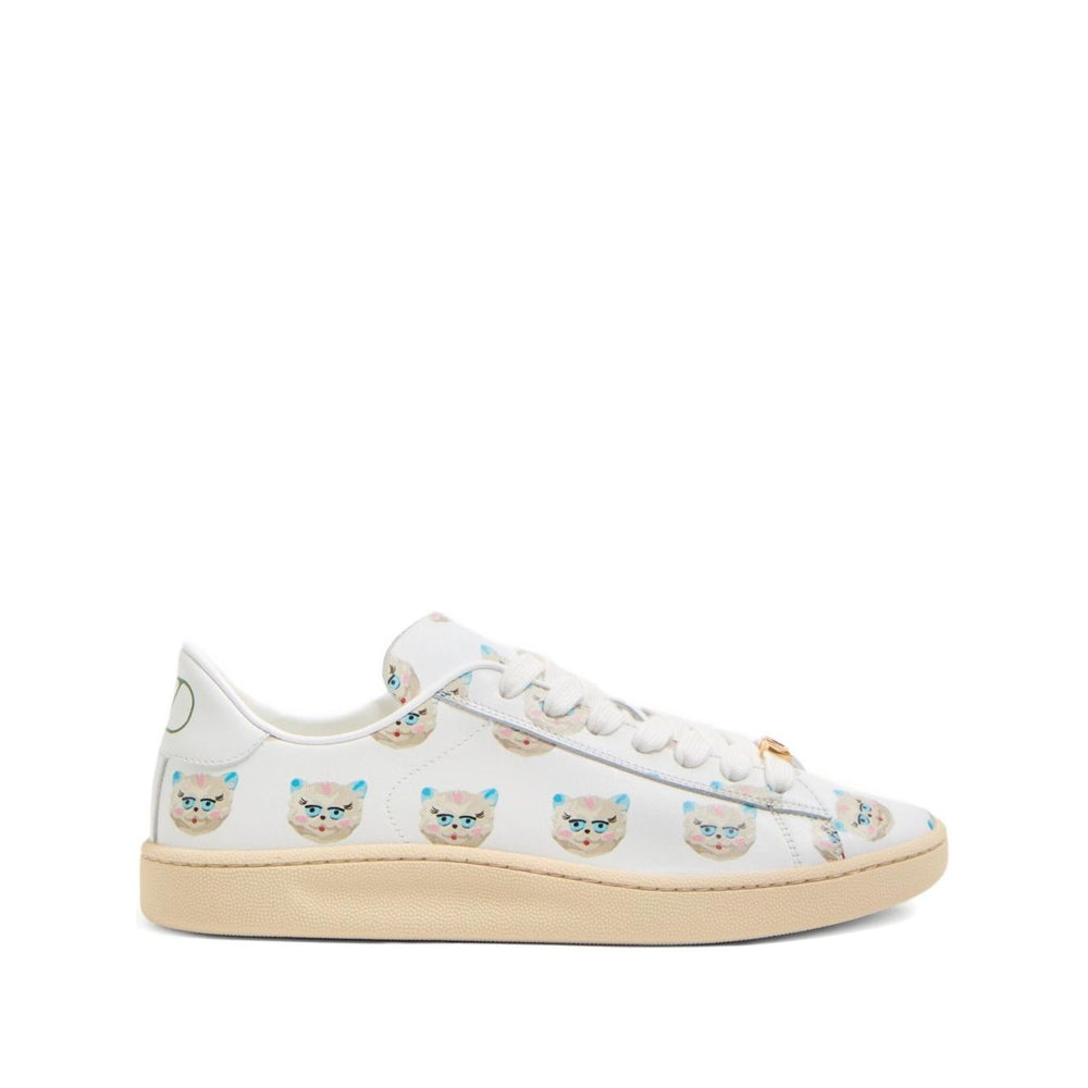 Valentino Garavani Le Chat De La Maison Royco Sneaker In Nappa Calfskin with cat print, white lace-up, round toe, and VLogo insole.