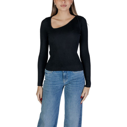 Woman wearing Vila Clothes Black Viscose Sweatshirt showing ribbed design and asymmetric neckline.